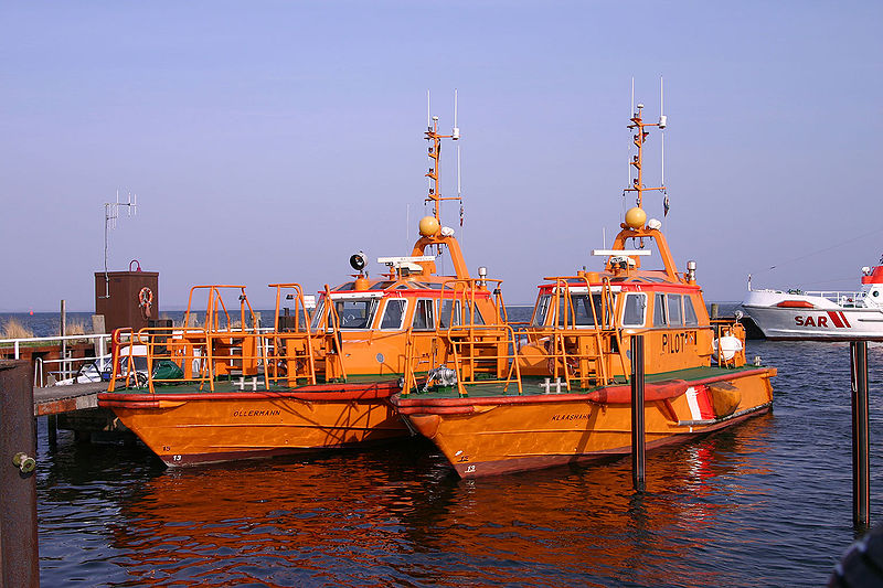 File:Pilot barhoeft.jpg