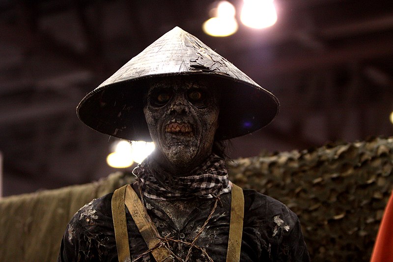 File:Zombie statue (7283588922).jpg