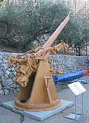 HN-British-3-inch-coastal-gun-2.jpg